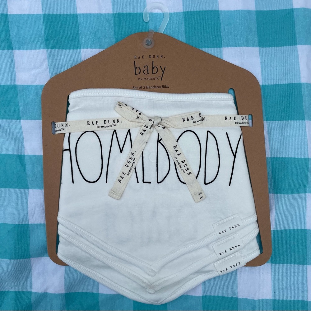 Rae Dunn NIP Set of 3 Bibs 👩🏼‍🍼🤱🏽 - Picture 2 of 5